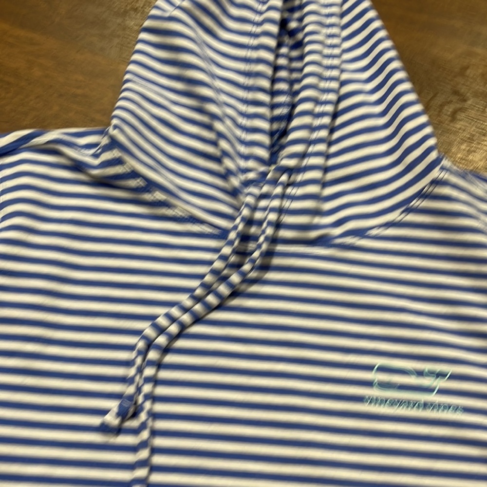 Vineyard vines hoodie - Picture 3 of 9